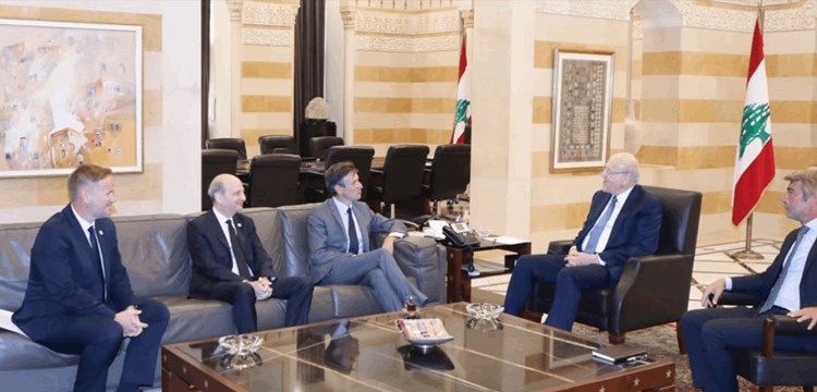 ميقاتي يطلب من “توتال” بدء التنقيب عن الغاز في المياه اللبنانية