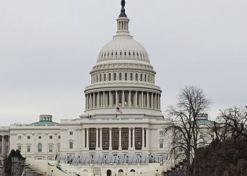 ماذا ينتظر الولايات المتحدة في الأول من أكتوبر وما مدى خطورة ذلك؟