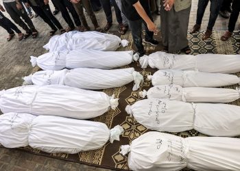 شهداء غزة إلى 1800 بينهم نحو 600 طفل.. و44 شهيداً في الضفة