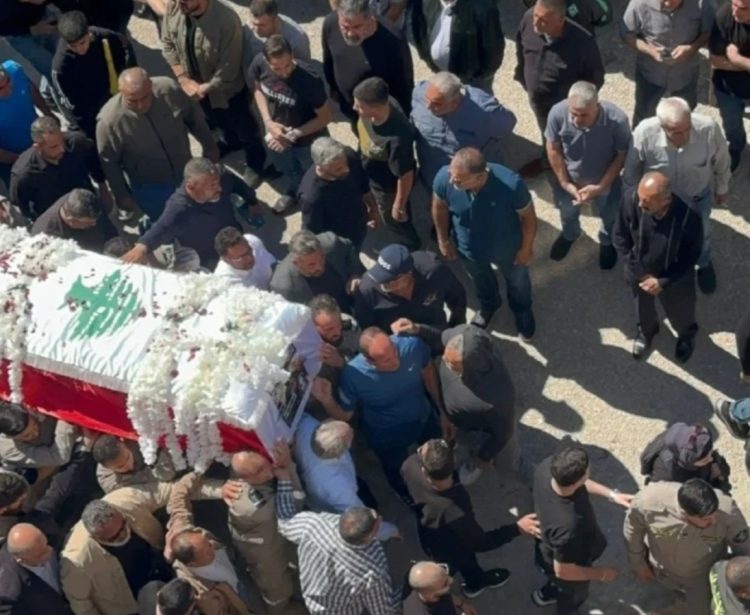 لبنان: الجسم الإعلامي وأهالي الجنوب يشيعون الشهيدة آمال خليل في البيسارية